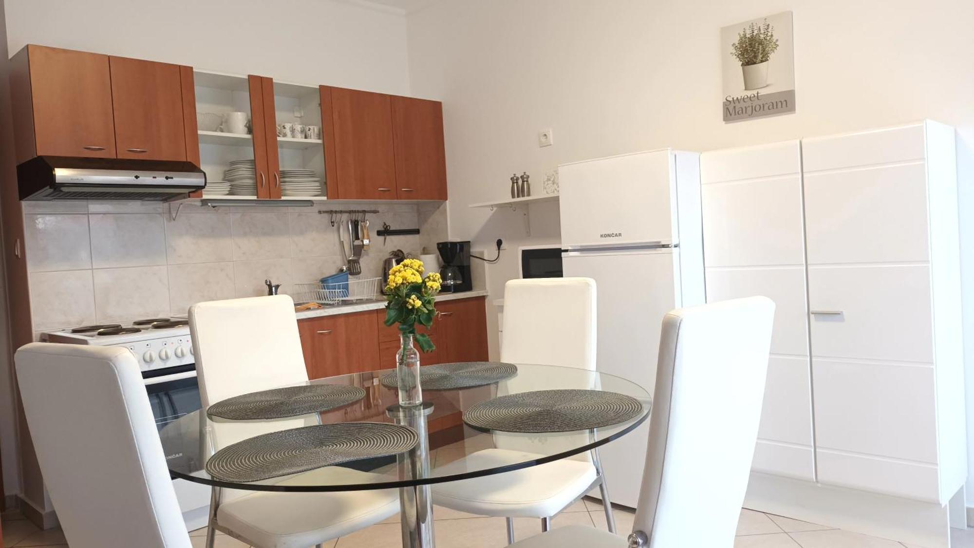 Apartman Sandra -Private Parking And Garden 扎达尔 外观 照片